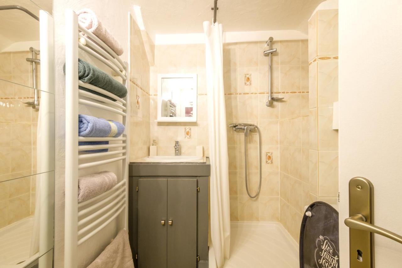 Studio La Tarine: Cozy Gîte with AC, Netflix & Parking Albertville Exterior photo